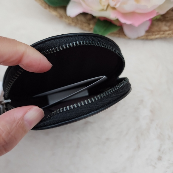 ❤️Bundle Coach Round Coin Case Snoopy and [Dior mini perfume] - Picture 5 of 7